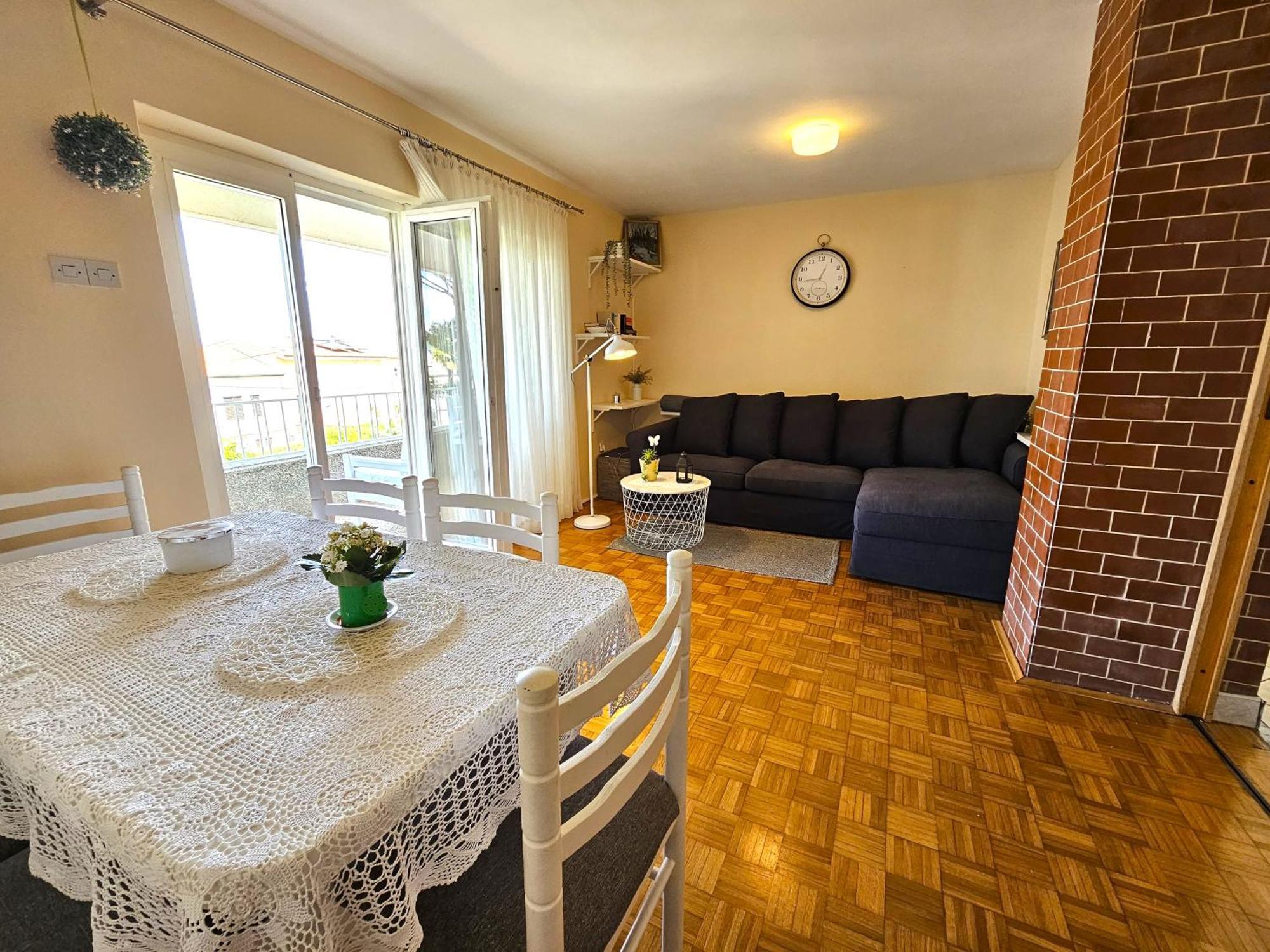 Apartments Mirko Малинска Экстерьер фото